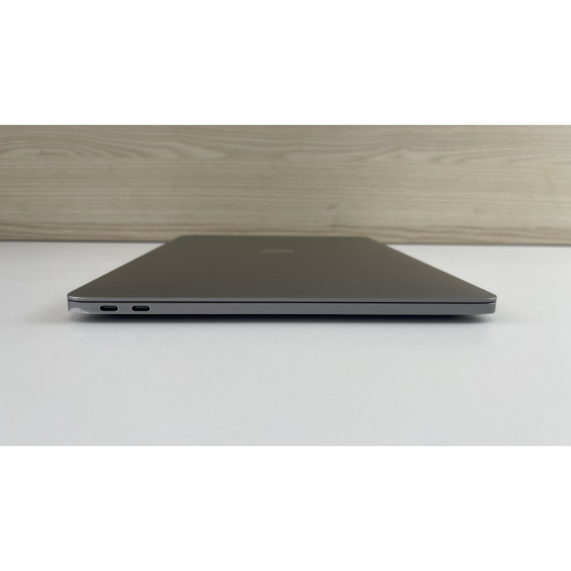 MacBook Pro 13 2017 Space  i5 2.3ghz 16/256